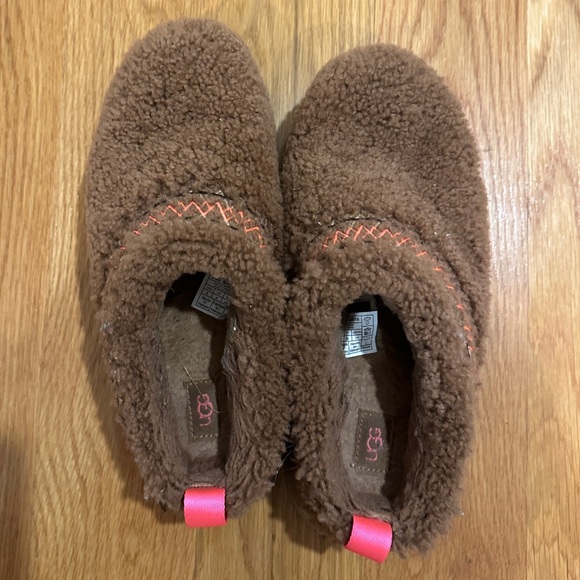 UGG Tasman Curly Slippers Excellent Condition - Picture 1 of 4